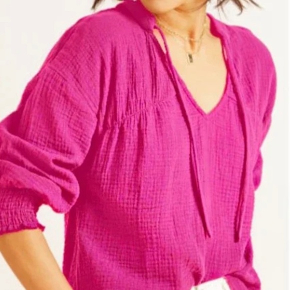 Evereve Eleanor Smocked Gauze Top 100% Cotton Bright Pink Tie V-Neck Blouse S - Picture 3 of 10